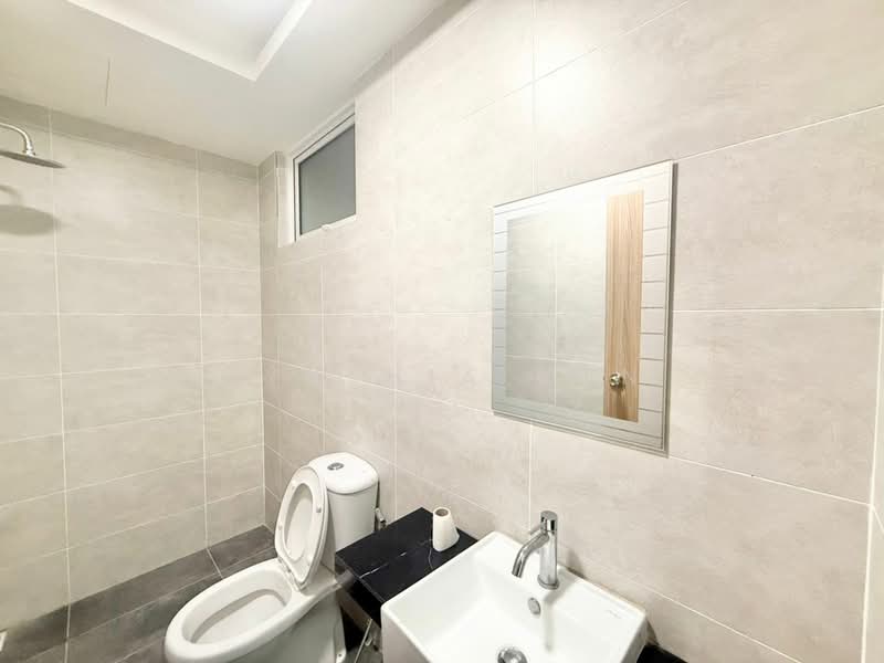 Condominium for Sale at QuayWest Residence - Cynthia Ann - Bathroom - PropertyGuru.com.my