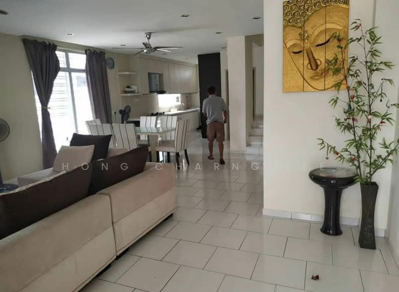 2-storey Terraced House for Rent in Johor Bahru (Johor) - Hong Charng Lee - Living Room - PropertyGuru.com.my