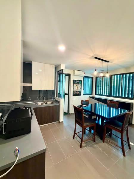 The Light Collection IV untuk Untuk Disewa - RM 4,500 /bulan, Mac 2026 - Kitchen - PropertyGuru.com.my