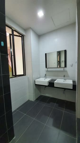 Terraced House for Sale in Iskandar Puteri (Nusajaya) (Johor) - Kia . - Bathroom - PropertyGuru.com.my