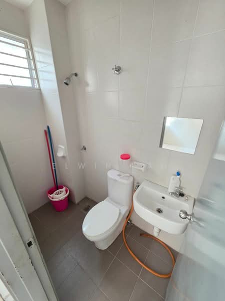2-storey Terraced House for Sale in M Residence (Rawang) - Elwin Mah - Bathroom - PropertyGuru.com.my