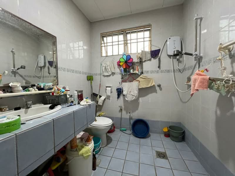 Rumah Teres 2 Tingkat untuk Dijual di Bandar Puteri Puchong (Puchong) - Kent Lai - Bathroom - PropertyGuru.com.my
