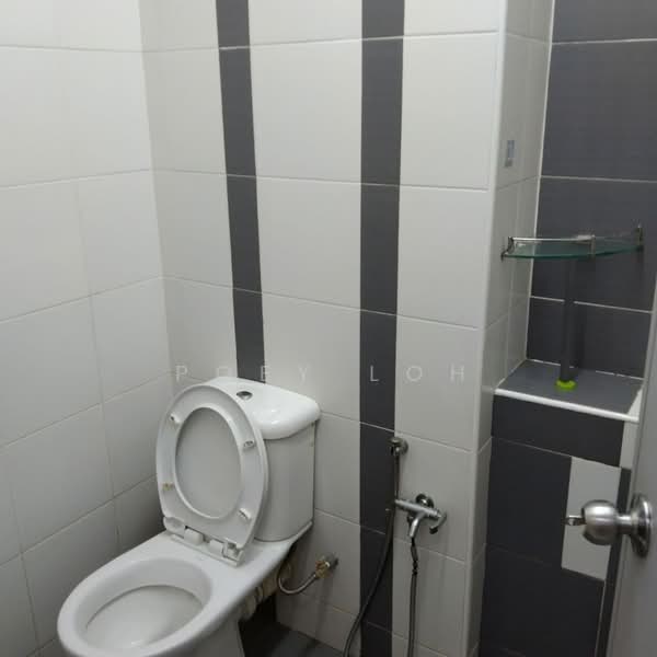 Service Residence for Rent at D'Ambience Residences (Pangsapuri Ikatan Flora) - Poey Loh - Bathroom - PropertyGuru.com.my