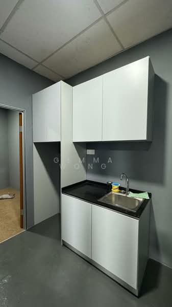 Kilang untuk Disewa di Taman Desa Cemerlang (Ulu Tiram) - Gemma Wong - Kitchen - PropertyGuru.com.my