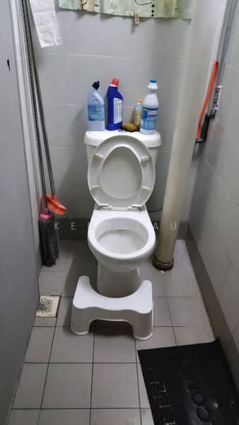 Seksyen 2 Wangsa Maju Flat untuk Untuk Dijual - RM 285,000, Mac 2026 - Bathroom - PropertyGuru.com.my