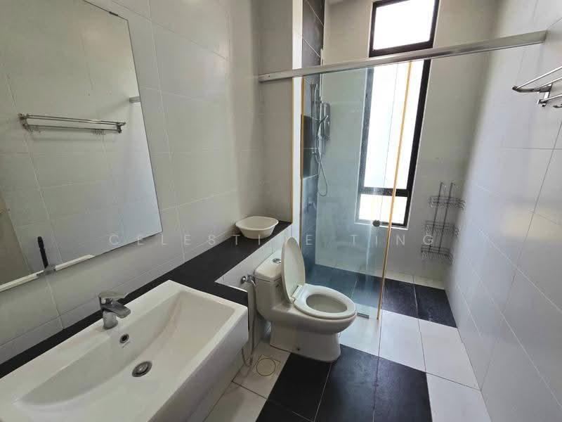 Rumah Berkembar untuk Dijual di Eco Majestic (Semenyih) - Celestine Ting - Bathroom - PropertyGuru.com.my