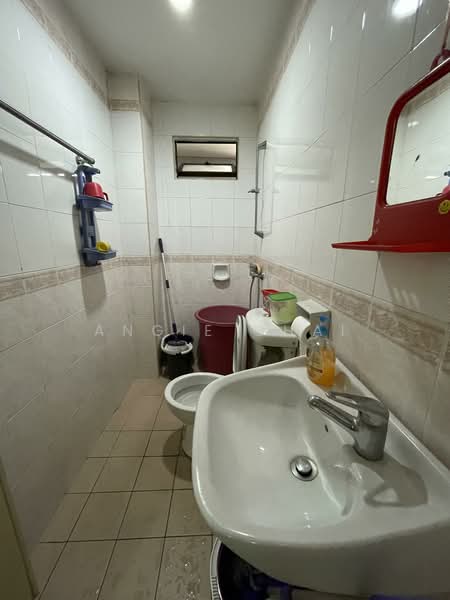 Terraced House for Sale in Sunway Damansara (Kota Damansara) - Angie Chai - Bathroom - PropertyGuru.com.my