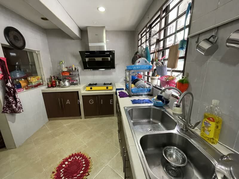 Terraced House for Sale in Sunway Damansara (Kota Damansara) - Angie Chai - Kitchen - PropertyGuru.com.my