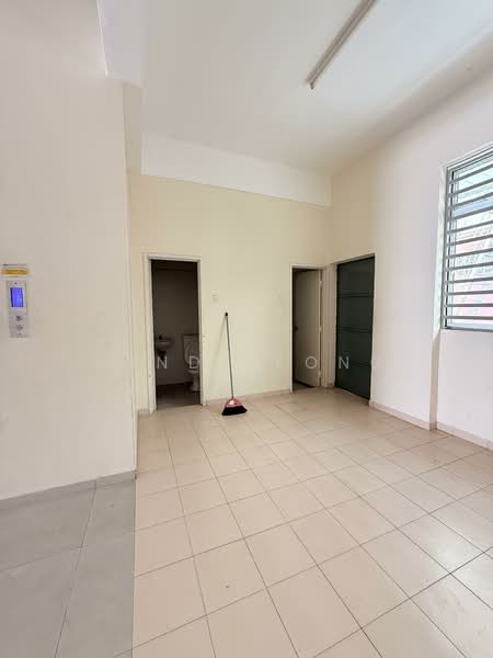 Shop / Office for Rent in Raja Uda (Butterworth) - Mindy Kong - Interior - PropertyGuru.com.my