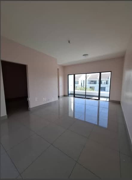 Terraced House for Sale in Tamansari (Rawang) - Henry Chai - Living Room - PropertyGuru.com.my