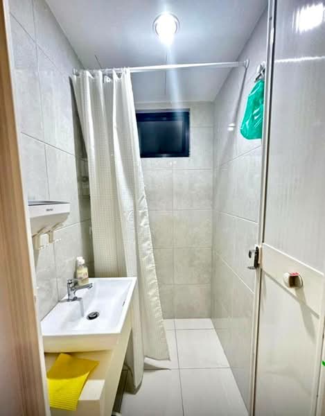 Condominium for Rent at TRI PINNACLE - Gan Chun Kai - Bathroom - PropertyGuru.com.my