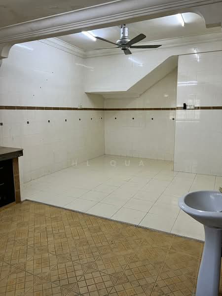 Sungai Buloh Country Resort untuk Untuk Dijual - RM 500,000, Apr 2026 - Kitchen - PropertyGuru.com.my