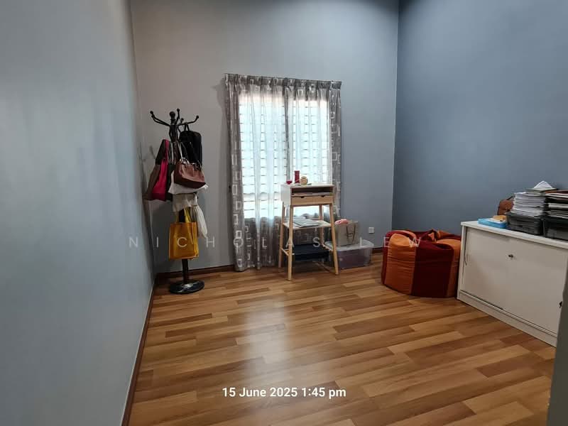 Townhouse for Sale in Seri Kembangan (Selangor) - Nicholas Lew - Study - PropertyGuru.com.my