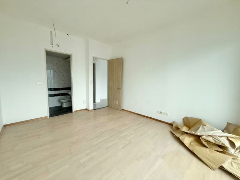 Condominium for Sale at QuayWest Residence - Rain Yu - Master Bedroom - PropertyGuru.com.my