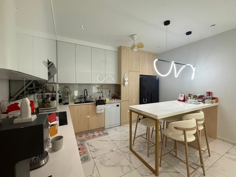 Condominium for Sale at QuayWest Residence - Rain Yu - Kitchen - PropertyGuru.com.my