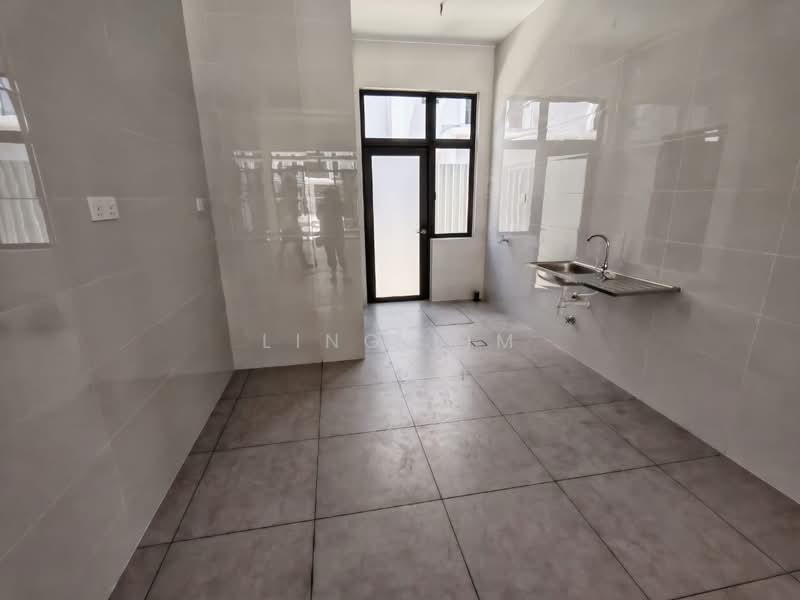 2-storey Terraced House for Sale in Taman Mount Austin (Tebrau) - LING LIM - PropertyGuru.com.my