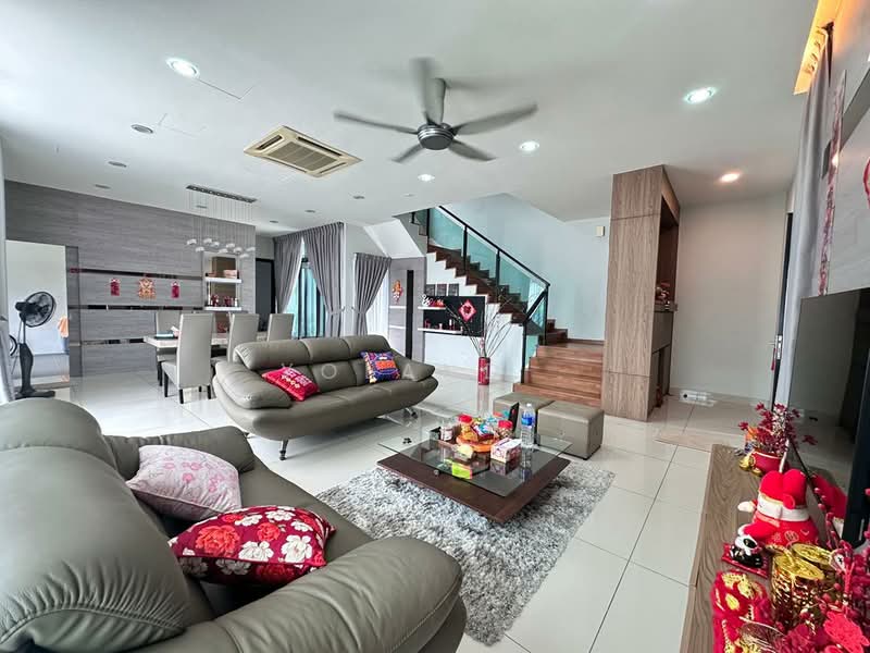 Cluster House for Sale in Johor Bahru (Johor) - Yoland . - Living Room - PropertyGuru.com.my