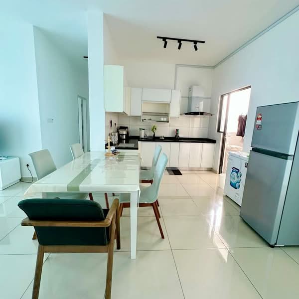 Waterside Residence untuk Untuk Disewa - RM 3,200 /bulan, Mac 2026 - Kitchen - PropertyGuru.com.my