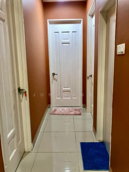 Condominium for Sale at Subang Parkhomes - Jun hong - Corridor - PropertyGuru.com.my