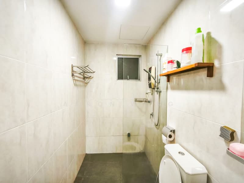 Service Residence for Sale at Connaught Avenue - Aaron Wong - Bathroom - PropertyGuru.com.my