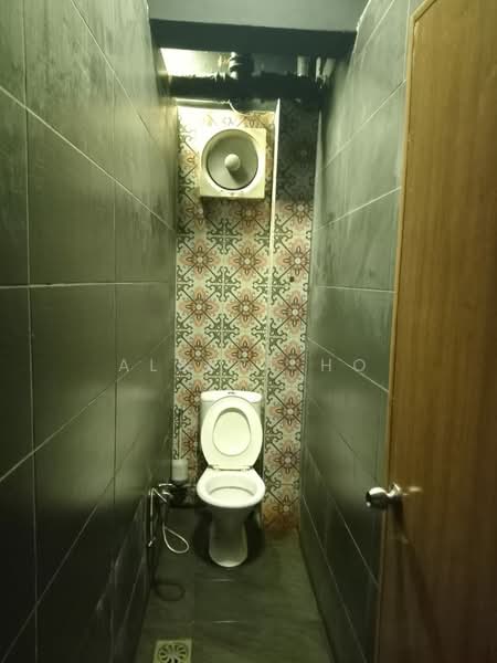 Shop / Office for Rent in Taman Midah (Cheras) - Albert Ho - Bathroom - PropertyGuru.com.my