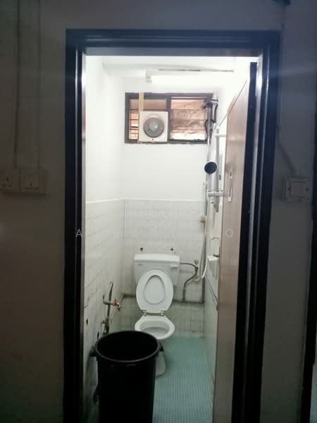 Shop / Office for Rent in SS 24, Taman Megah (Petaling Jaya) - Albert Ho - Bathroom - PropertyGuru.com.my