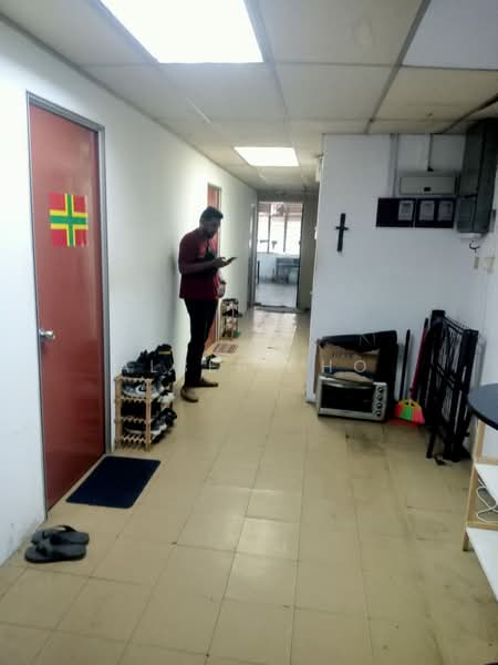 Shop / Office for Rent in SS 24, Taman Megah (Petaling Jaya) - Albert Ho - Corridor - PropertyGuru.com.my