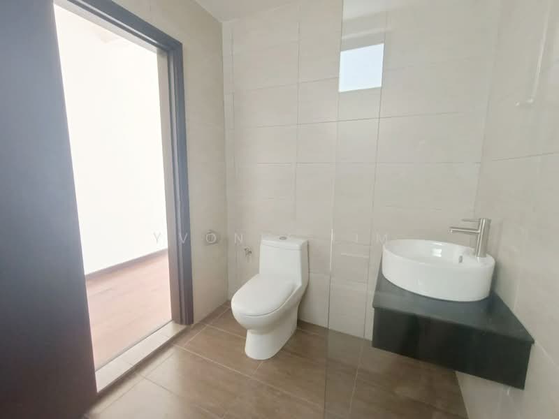 Service Residence for Sale at Molek Regency - Yvonne Lim - Bathroom - PropertyGuru.com.my