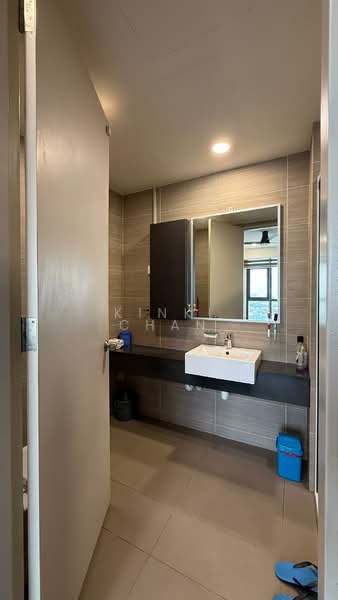 Service Residence for Sale at 28 Boulevard - KINKI CHAN - Bathroom - PropertyGuru.com.my