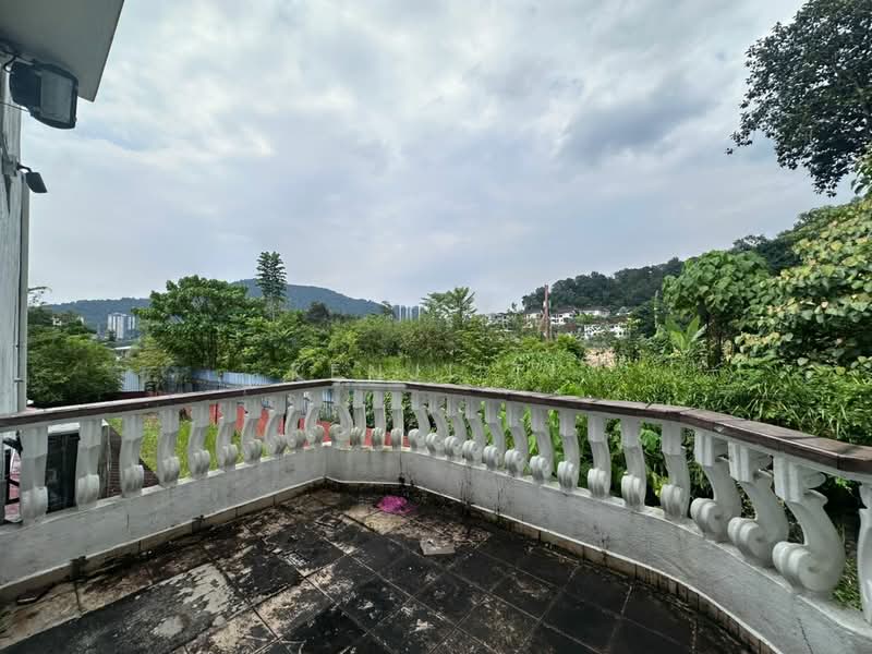 Bungalow for Rent in Ampang (Selangor) - Kenji Ti - Balcony - PropertyGuru.com.my