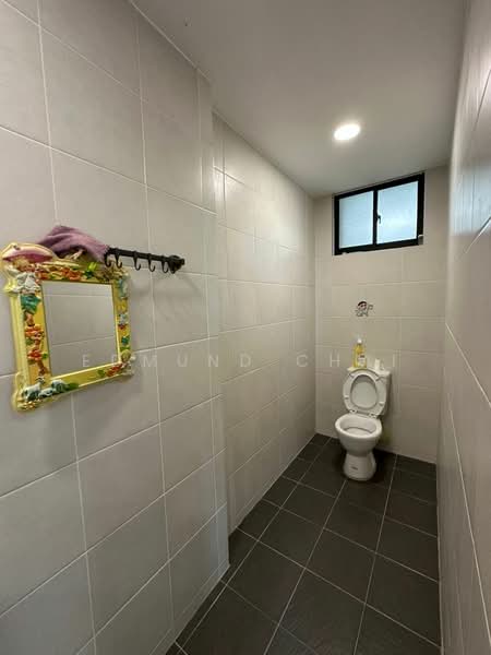 Untuk Disewa - Stutong Tiarra