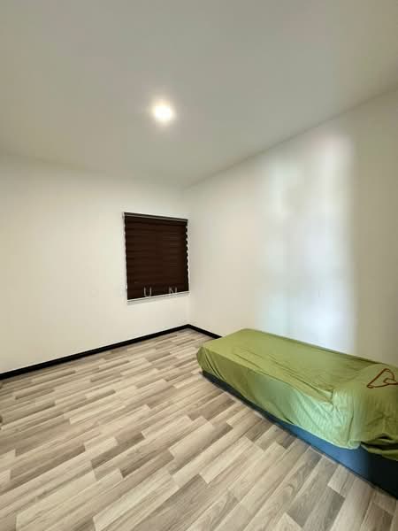 Untuk Disewa - Stutong Tiarra