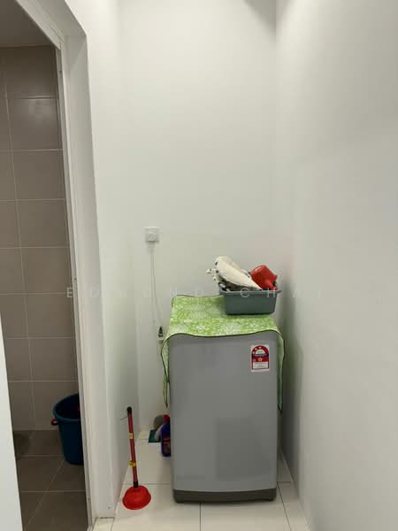 Untuk Disewa - Stutong Tiarra