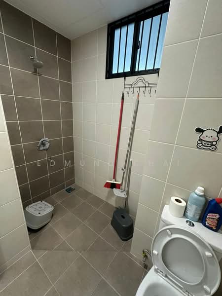 Untuk Disewa - Stutong Tiarra