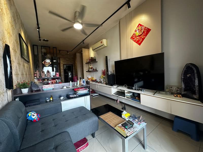 Service Residence for Sale at D'Secret Garden 2 (Pangsapuri Kempas Indah 2) - Smith Goh - Living Room - PropertyGuru.com.my