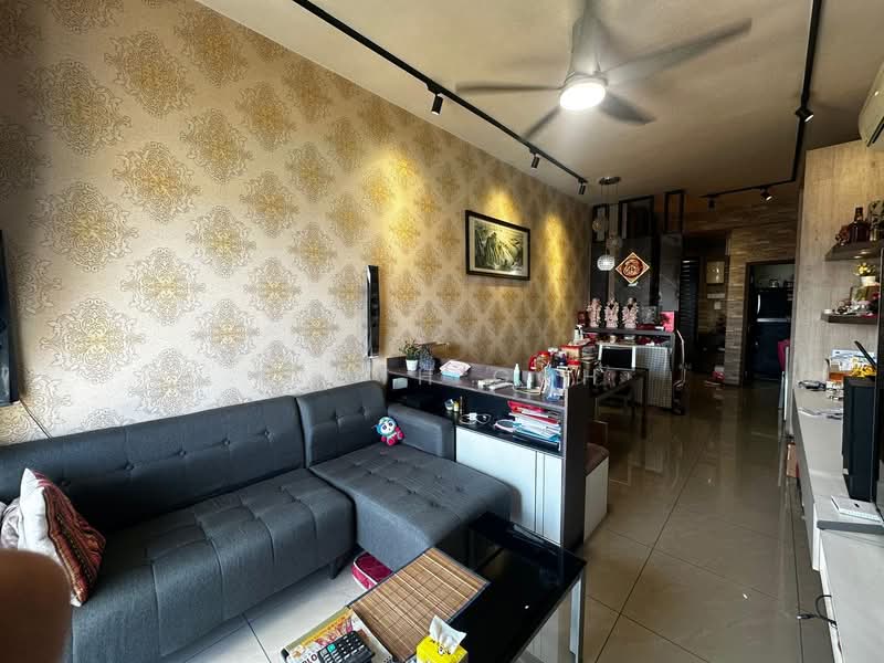 Service Residence for Sale at D'Secret Garden 2 (Pangsapuri Kempas Indah 2) - Smith Goh - Living Room - PropertyGuru.com.my