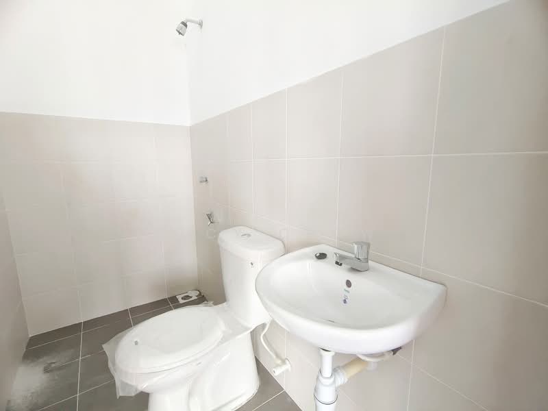 Scientex Kundang Jaya untuk Untuk Disewa - RM 1,400 /bulan, Apr 2026 - Bathroom - PropertyGuru.com.my