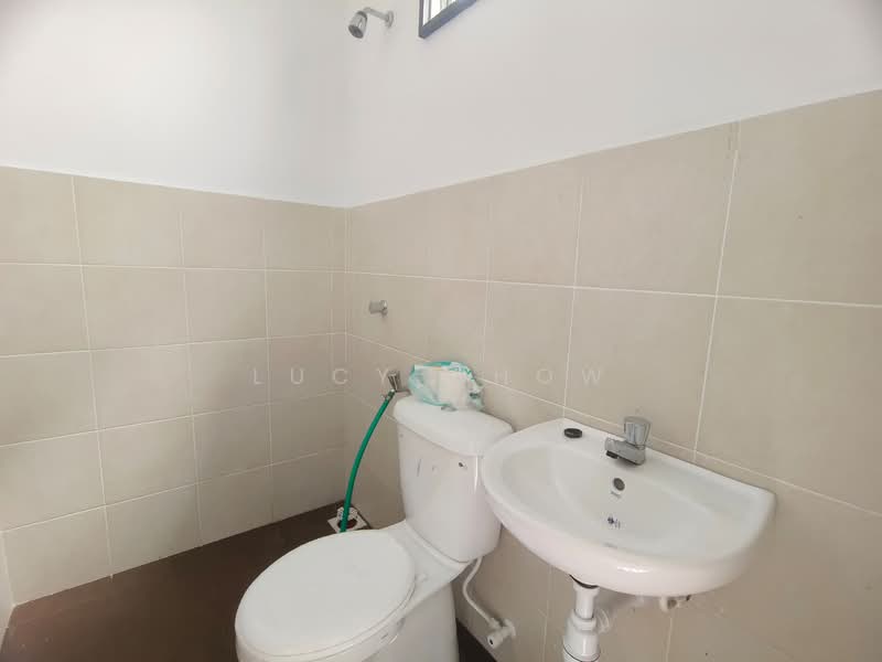 Scientex Kundang Jaya untuk Untuk Disewa - RM 1,400 /bulan, Apr 2026 - Bathroom - PropertyGuru.com.my