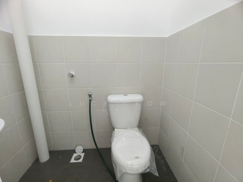 Scientex Kundang Jaya untuk Untuk Disewa - RM 1,400 /bulan, Apr 2026 - Bathroom - PropertyGuru.com.my