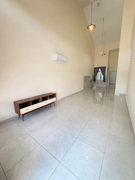 1-storey Terraced House for Rent in Johor Bahru (Johor) - JOANNE YONG - Living Room - PropertyGuru.com.my