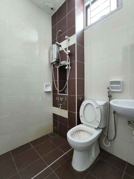 2-storey Terraced House for Sale in Taman Dato Onn (Johor Bahru) - JOANNE YONG - Bathroom - PropertyGuru.com.my