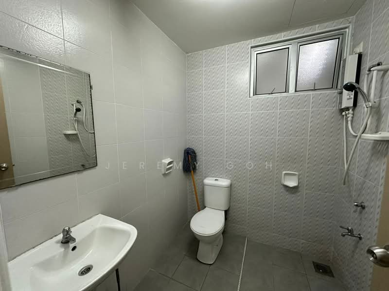Austin Suites (Permata Austin) untuk Untuk Disewa - RM 2,600 /bulan, Mac 2026 - Bathroom - PropertyGuru.com.my
