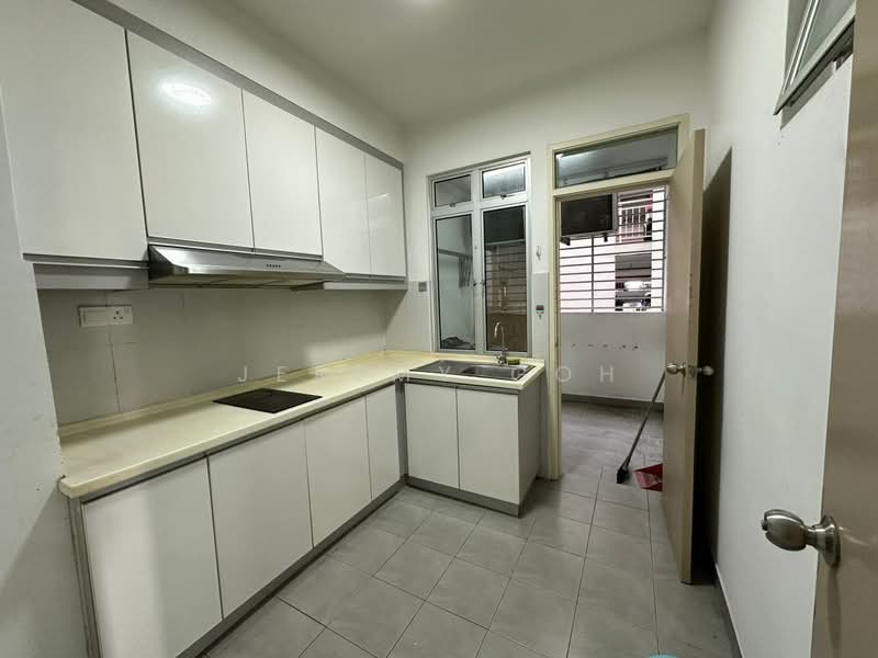 Austin Suites (Permata Austin) untuk Untuk Disewa - RM 2,600 /bulan, Mac 2026 - Kitchen - PropertyGuru.com.my