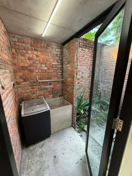 Section 11 untuk Untuk Disewa - RM 12,000 /bulan, Mac 2026 - Exterior - PropertyGuru.com.my