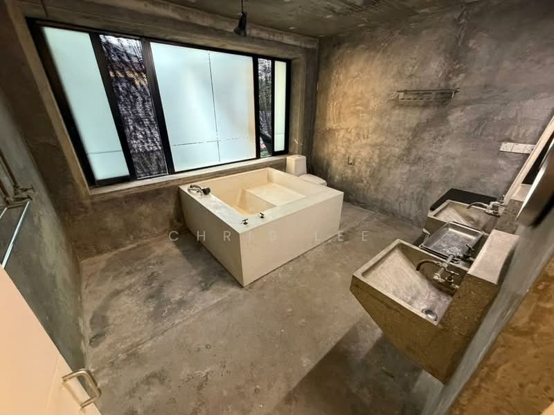 Section 11 untuk Untuk Disewa - RM 12,000 /bulan, Mac 2026 - Bathroom - PropertyGuru.com.my
