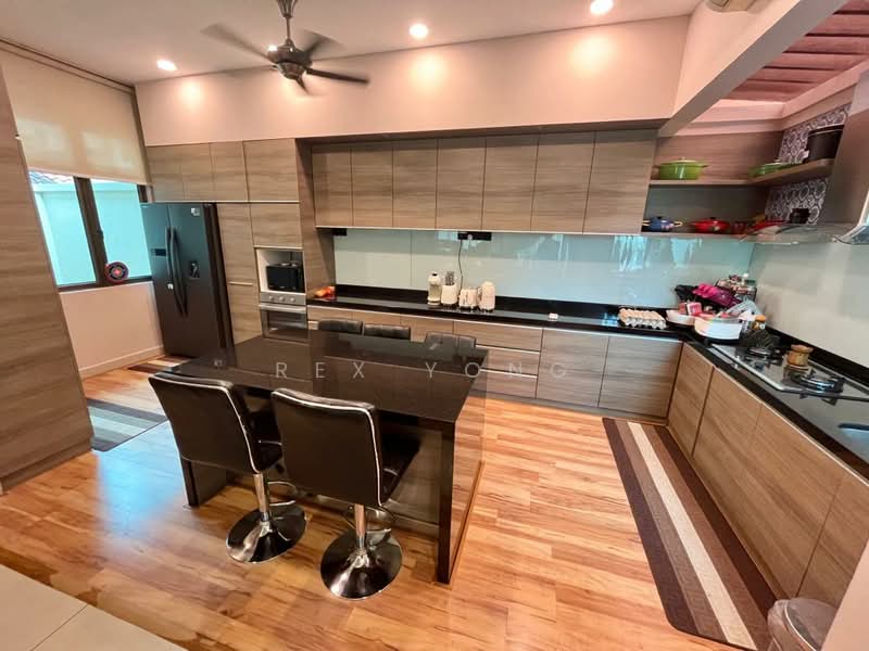 Taman Sutera Utama untuk Untuk Dijual - RM 2,300,000, Mac 2026 - Kitchen - PropertyGuru.com.my