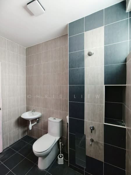 Taman Austin Duta 4 untuk Untuk Disewa - RM 3,150 /bulan, Mac 2026 - Bathroom - PropertyGuru.com.my