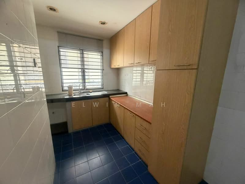 2.5-storey Terraced House for Sale in Bandar Country Homes (Rawang) - Elwin Mah - Kitchen - PropertyGuru.com.my