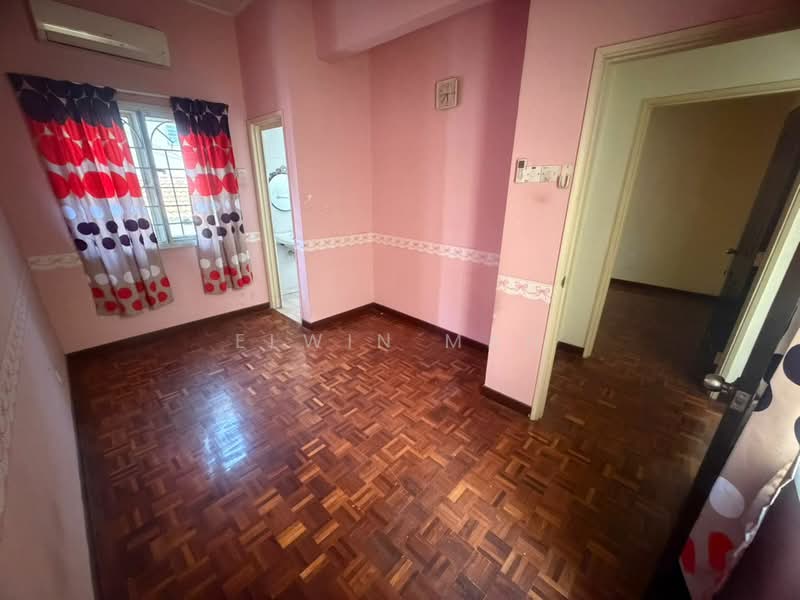 2.5-storey Terraced House for Sale in Bandar Country Homes (Rawang) - Elwin Mah - Interior - PropertyGuru.com.my