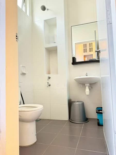 2-storey Terraced House for Rent in Setia Eco Village (Gelang Patah) - Koyi Chong - Bathroom - PropertyGuru.com.my